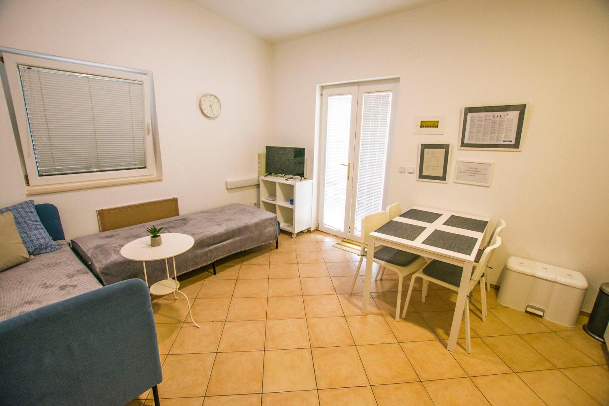 Apartments Josip ドラゲ エクステリア 写真