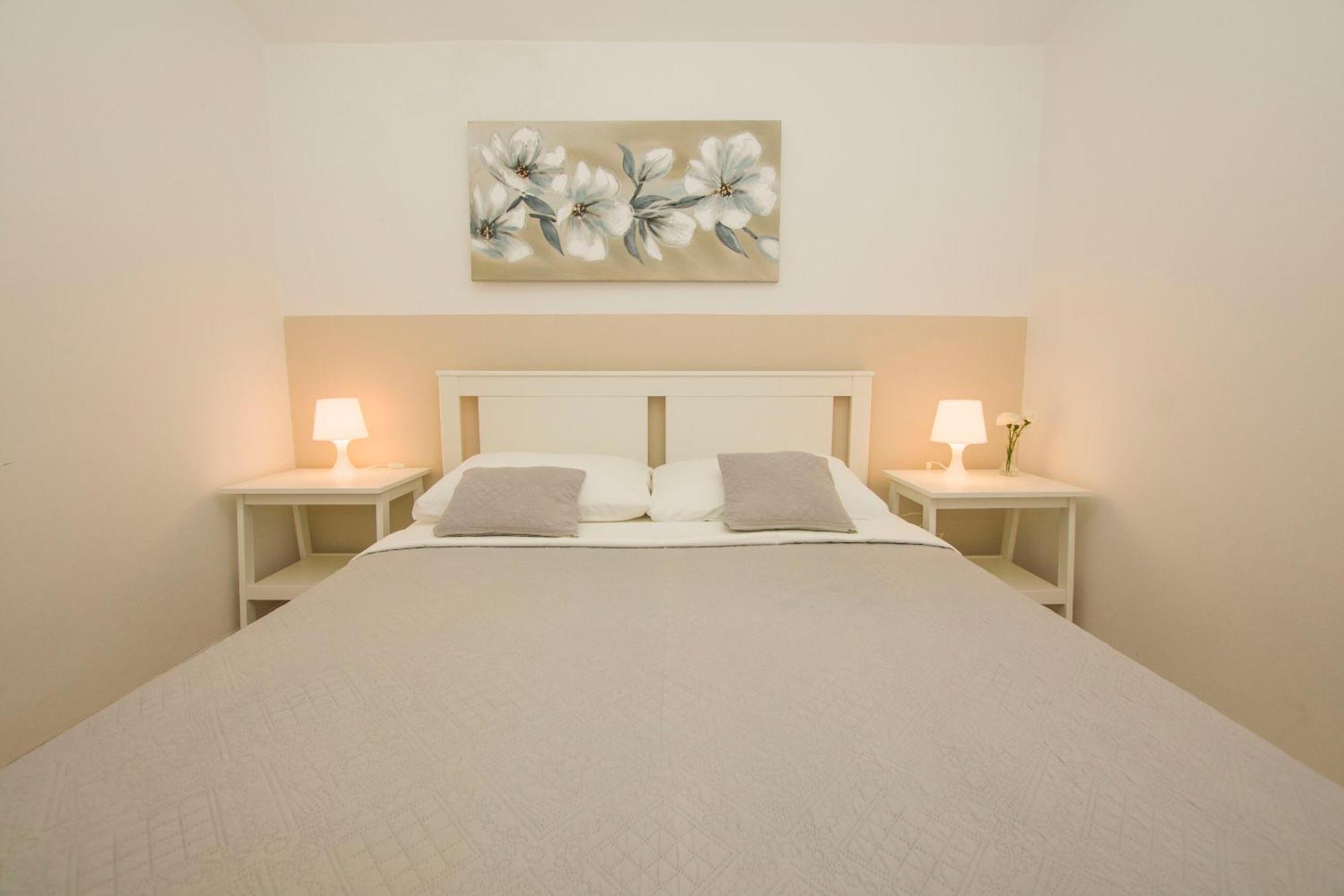 Apartments Josip ドラゲ エクステリア 写真